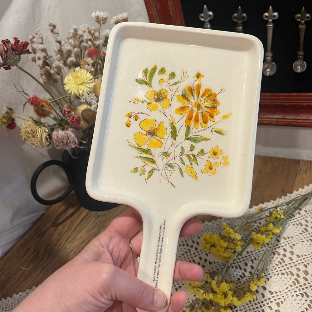 VINTAGE – Hand-painted ceramic spoon rest –